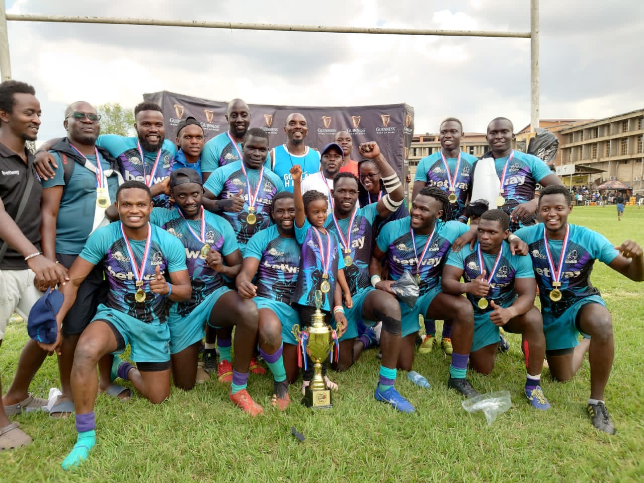 You are currently viewing Kobs ride through Pirates to clinch Mileke 7s victory