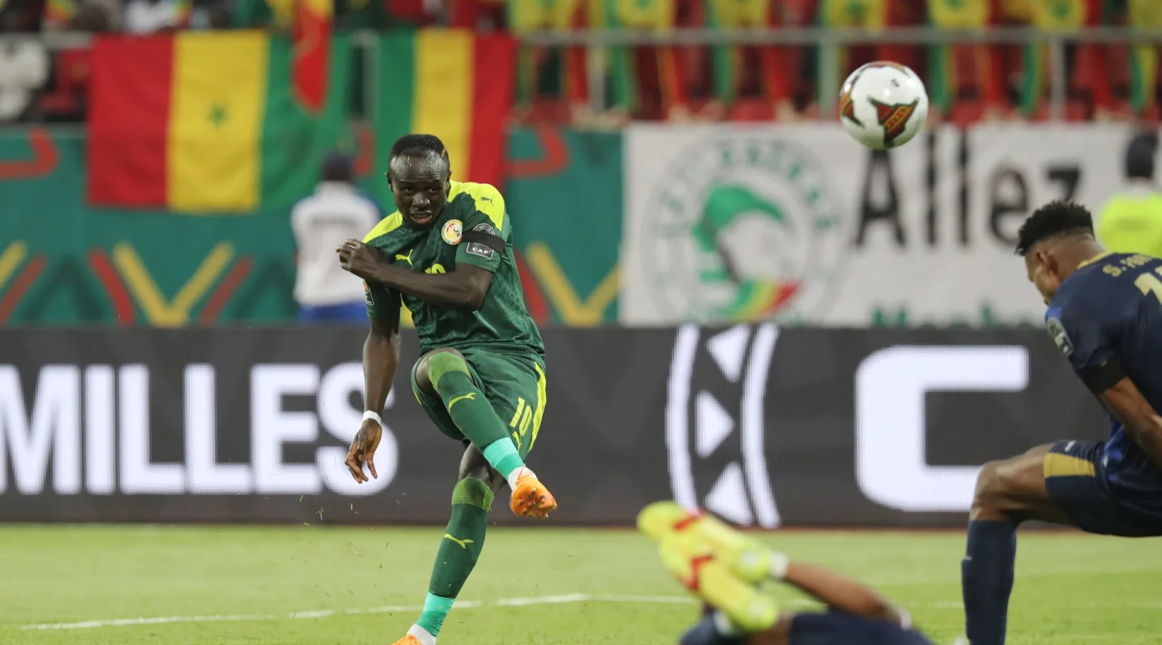 You are currently viewing Senegal beat nine-man Cape Verde to roar into quarterfinals